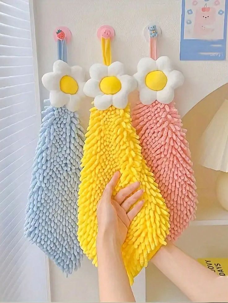 Floral Daisy Hanging Microfiber Hand Towel